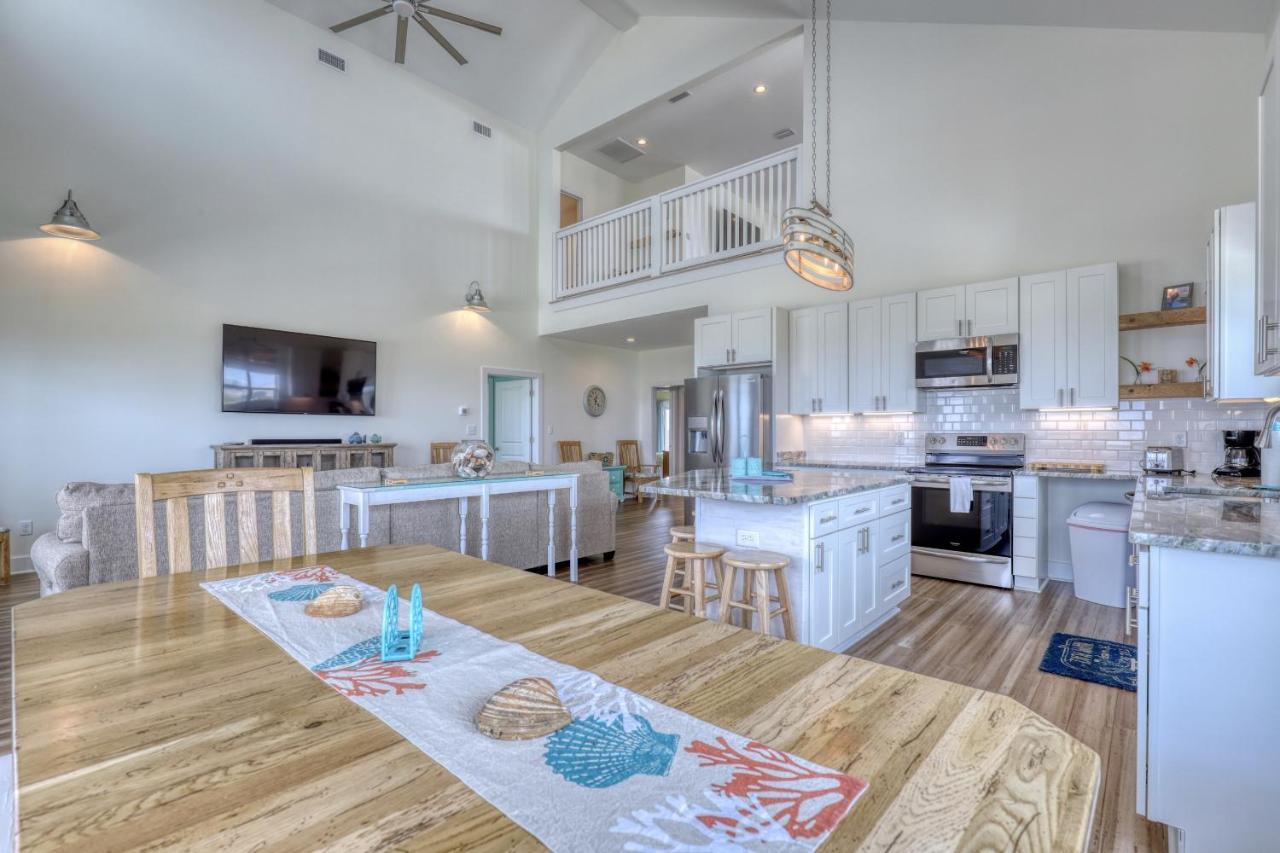 Salty Seahorse - Waterfront! Pet Friendly! Game Room, Pool Table, Beautiful Views - Room For The Whole Family Home Dauphin Island Luaran gambar