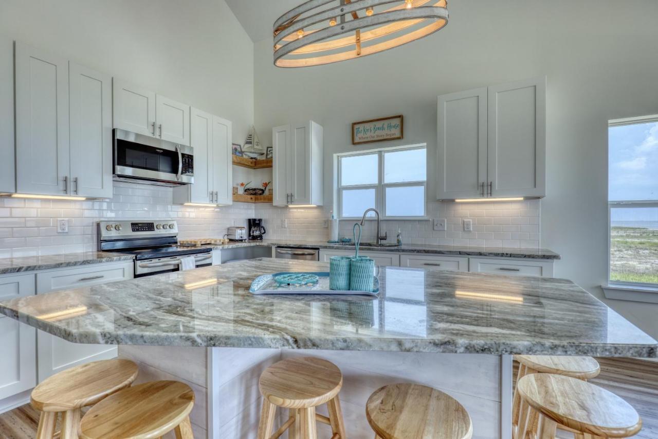 Salty Seahorse - Waterfront! Pet Friendly! Game Room, Pool Table, Beautiful Views - Room For The Whole Family Home Dauphin Island Luaran gambar